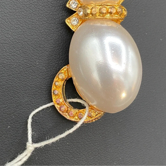 Faux Pearl and Gold Tone Vintage Cat Brooch Jelly Belly Style - Picture 2 of 8